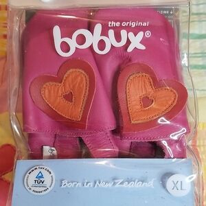 Bobux Fuchsia Soft Sole Pediatrician recommended Leather Baby Shoes With Hearts